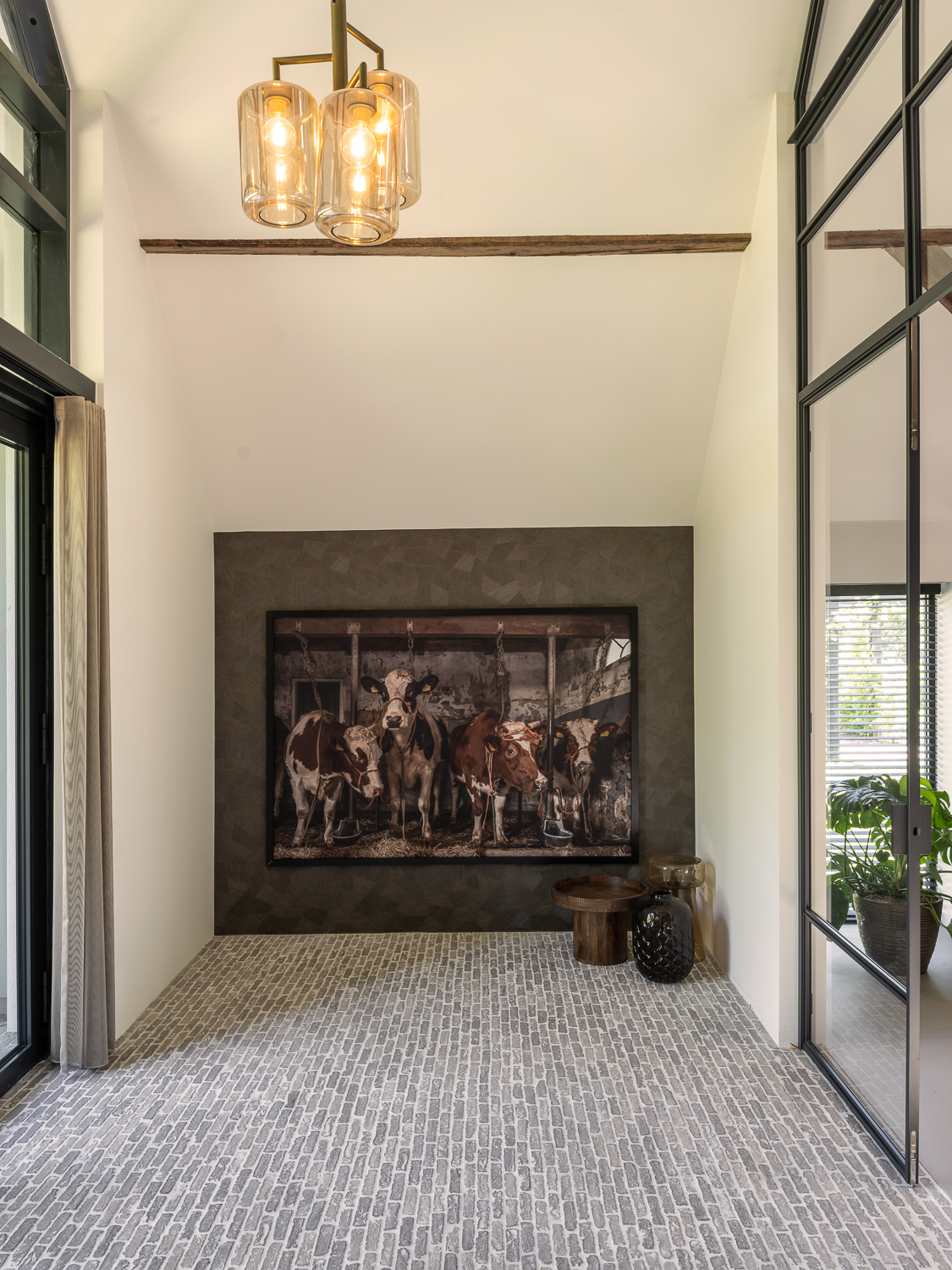 Transformatie friese monumentale boerderij - Van historisch erfgoed naar eigentijds wonen