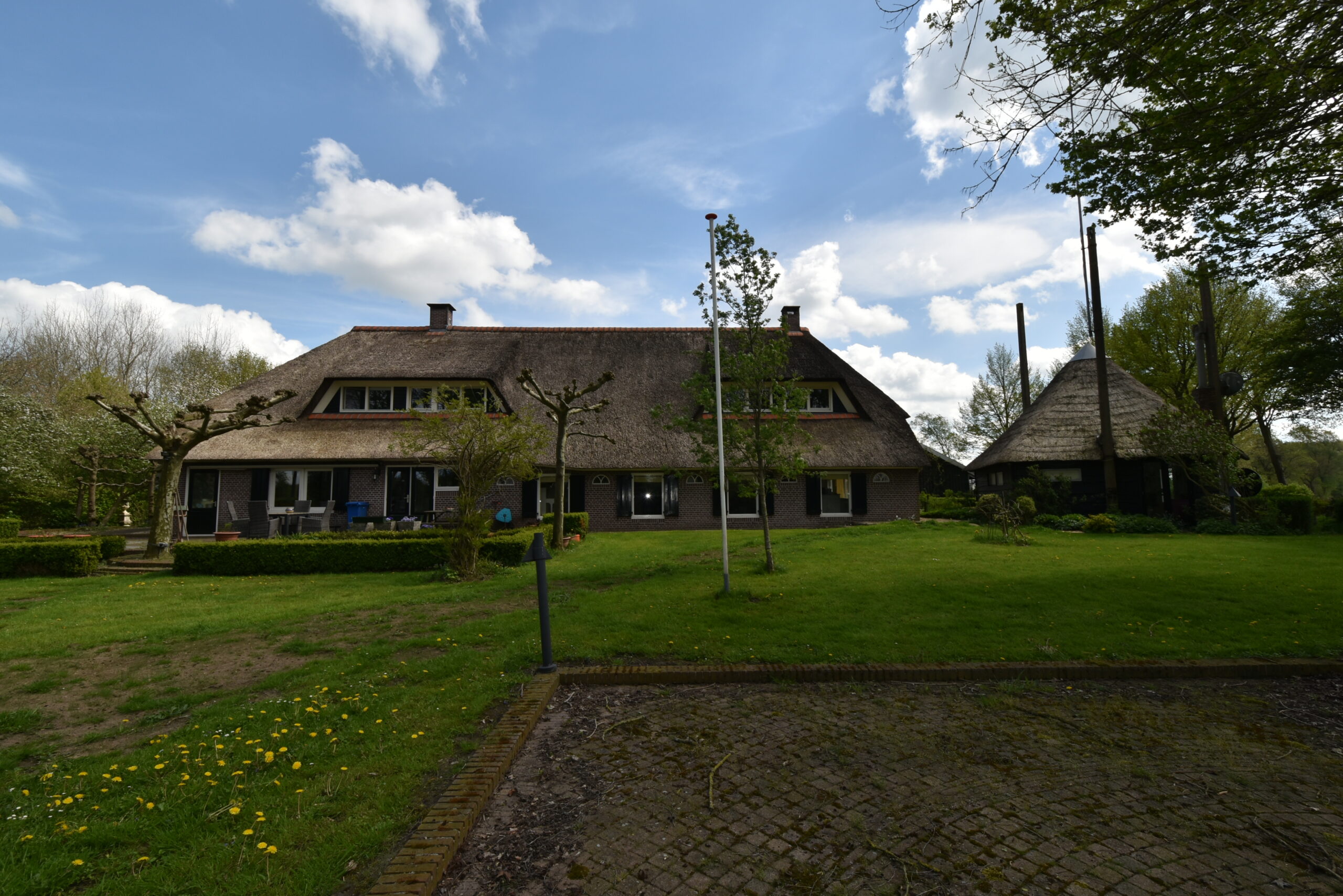 Splitsing woonboerderij Vechtdal voor en na